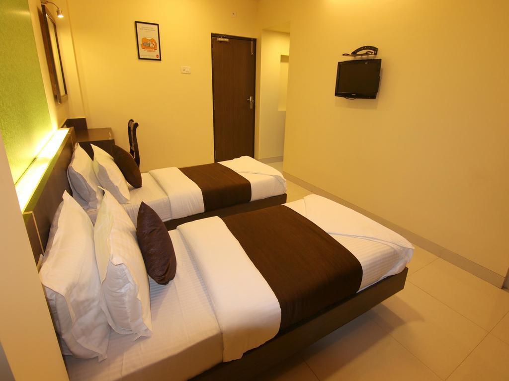 Hotel Panvel Palace Exterior foto